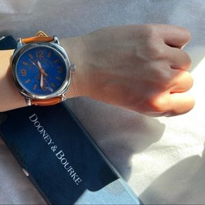 COPY - Vintage Dooney & Bourke DB leather watch